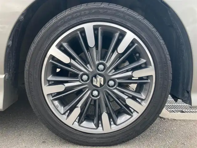 スズキ スペーシア カスタム HYBRID XS ターボ 静岡県 2018(平30)年 5.1万km スチールシルバーM スズキセーフティサポート/純正8インチナビ(CN-RZ843)/　AM FM CD DVD Bluetooth USB SD/ETC/LEDオートヘッドランプ/レーダークルーズコントロール/ハーフレザーシート/シートヒーター(運転席)/両側パワースライドドア/リアクリアランスソナー/純正15インチアルミホイール/スマートキー＆プッシュスタート/パドルシフト/リアサンシェード/フルセグTV/バックモニター