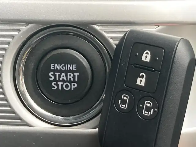 スズキ スペーシア カスタム HYBRID XS ターボ 静岡県 2018(平30)年 5.1万km スチールシルバーM スズキセーフティサポート/純正8インチナビ(CN-RZ843)/　AM FM CD DVD Bluetooth USB SD/ETC/LEDオートヘッドランプ/レーダークルーズコントロール/ハーフレザーシート/シートヒーター(運転席)/両側パワースライドドア/リアクリアランスソナー/純正15インチアルミホイール/スマートキー＆プッシュスタート/パドルシフト/リアサンシェード/フルセグTV/バックモニター