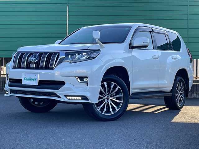トヨタ ランドクルーザー プラド TX Lパッケージ 茨城県 2020(令2)年 7.1万km ホワイトパールクリスタルシャイン TRDエアロ フロント サイド リアアンダー/Toyota Safety Sense/Grgoセキュリティシステム/純正9インチSDナビ/Bluetooth フルセグTV CD DVD/バックカメラ/プリクラッシュセーフティ/レーンディパーチャーアラート/オートマチックハイビーム/レーダークルーズコントロール/４WD/本革シート/シートベンチレーション/LEDオートヘッドライト/フロントフォグランプ/ビルトインETC2.0