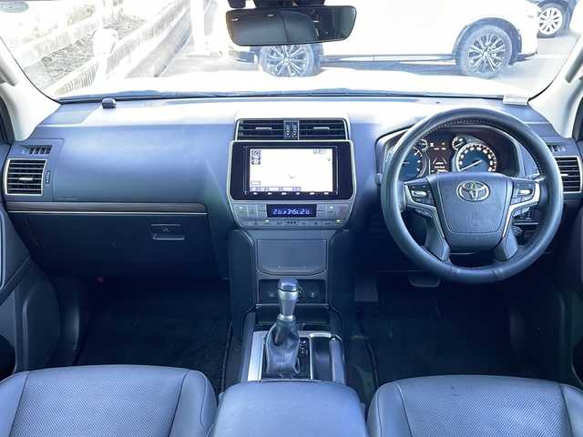 トヨタ ランドクルーザー プラド TX Lパッケージ 茨城県 2020(令2)年 7.1万km ホワイトパールクリスタルシャイン TRDエアロ フロント サイド リアアンダー/Toyota Safety Sense/Grgoセキュリティシステム/純正9インチSDナビ/Bluetooth フルセグTV CD DVD/バックカメラ/プリクラッシュセーフティ/レーンディパーチャーアラート/オートマチックハイビーム/レーダークルーズコントロール/４WD/本革シート/シートベンチレーション/LEDオートヘッドライト/フロントフォグランプ/ビルトインETC2.0