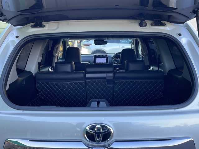 トヨタ ランドクルーザー プラド TX Lパッケージ 茨城県 2020(令2)年 7.1万km ホワイトパールクリスタルシャイン TRDエアロ フロント サイド リアアンダー/Toyota Safety Sense/Grgoセキュリティシステム/純正9インチSDナビ/Bluetooth フルセグTV CD DVD/バックカメラ/プリクラッシュセーフティ/レーンディパーチャーアラート/オートマチックハイビーム/レーダークルーズコントロール/４WD/本革シート/シートベンチレーション/LEDオートヘッドライト/フロントフォグランプ/ビルトインETC2.0