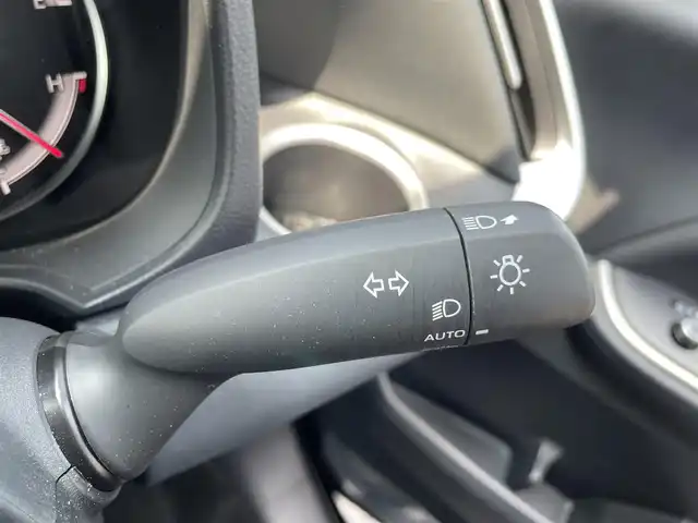 トヨタ ヴォクシー S－Z 熊本県 2024(令6)年 1.6万km アティチュードブラックマイカ 純正ディスプレイオーディオ/・ナビキット/・BT/AM/FM/トヨタセーフティーセンス/・プリクラッシュセーフティー/・横滑り防止/・レーントレーシングアシスト/・レーダークルーズコントロール/・オートハイビーム/・ロードサインアシスト/・フロントクロストラフィックアラート/・先行車発進お知らせ機能/・プロアクティブドライビングアシスト/ハーフレザーシート/Ｄ/Nシートヒーター/電子パーキング/オートブレーキホールド/両側パワースライドドア/ビルトインEＴＣ２．０/前方ドラレコ（KENWOOD DRV-350)/革巻きステアリング/・ステアリングリモコン/左右独立エアコン/後席オートエアコン/ロールサンシェード/電動格納ミラー/ヘッドライトレベライザー/純正アルミホイール/プッシュスタート/スマートキー