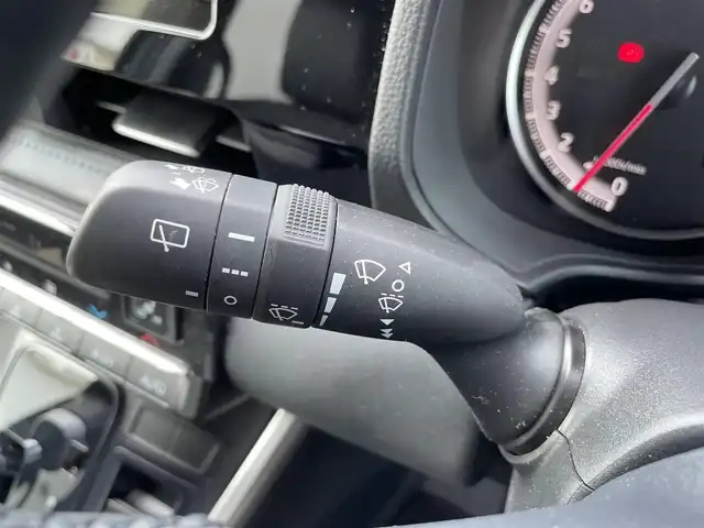 トヨタ ヴォクシー S－Z 熊本県 2024(令6)年 1.6万km アティチュードブラックマイカ 純正ディスプレイオーディオ/・ナビキット/・BT/AM/FM/トヨタセーフティーセンス/・プリクラッシュセーフティー/・横滑り防止/・レーントレーシングアシスト/・レーダークルーズコントロール/・オートハイビーム/・ロードサインアシスト/・フロントクロストラフィックアラート/・先行車発進お知らせ機能/・プロアクティブドライビングアシスト/ハーフレザーシート/Ｄ/Nシートヒーター/電子パーキング/オートブレーキホールド/両側パワースライドドア/ビルトインEＴＣ２．０/前方ドラレコ（KENWOOD DRV-350)/革巻きステアリング/・ステアリングリモコン/左右独立エアコン/後席オートエアコン/ロールサンシェード/電動格納ミラー/ヘッドライトレベライザー/純正アルミホイール/プッシュスタート/スマートキー