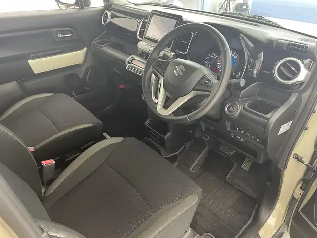 スズキ クロスビー HYBRID MZ 滋賀県 2019(平31)年 5.9万km キャラバンアイボリーパールメタリック/ブラック 2トーンルーフ 純正8型ナビ【CD/DVD/SD/Bluetooth/フルセグ】/デュアルセンサーブレーキサポート/シートヒーター/ドライブレコーダー/アイドリングストップ/パドルシフト/ステアリングリモコン/オートライト/LEDヘッドライト/スマートキー/スペアキー