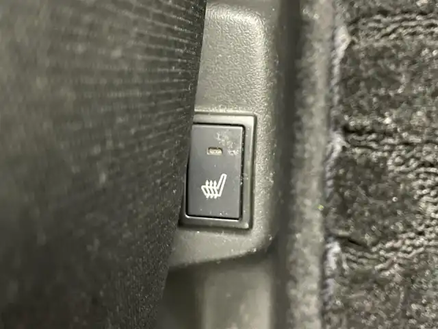 スズキ クロスビー HYBRID MZ 滋賀県 2019(平31)年 5.9万km キャラバンアイボリーパールメタリック/ブラック 2トーンルーフ 純正8型ナビ【CD/DVD/SD/Bluetooth/フルセグ】/デュアルセンサーブレーキサポート/シートヒーター/ドライブレコーダー/アイドリングストップ/パドルシフト/ステアリングリモコン/オートライト/LEDヘッドライト/スマートキー/スペアキー