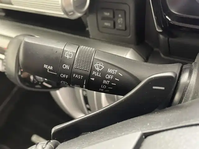 スズキ クロスビー HYBRID MZ 滋賀県 2019(平31)年 5.9万km キャラバンアイボリーパールメタリック/ブラック 2トーンルーフ 純正8型ナビ【CD/DVD/SD/Bluetooth/フルセグ】/デュアルセンサーブレーキサポート/シートヒーター/ドライブレコーダー/アイドリングストップ/パドルシフト/ステアリングリモコン/オートライト/LEDヘッドライト/スマートキー/スペアキー