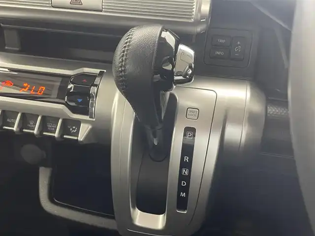 スズキ クロスビー HYBRID MZ 滋賀県 2019(平31)年 5.9万km キャラバンアイボリーパールメタリック/ブラック 2トーンルーフ 純正8型ナビ【CD/DVD/SD/Bluetooth/フルセグ】/デュアルセンサーブレーキサポート/シートヒーター/ドライブレコーダー/アイドリングストップ/パドルシフト/ステアリングリモコン/オートライト/LEDヘッドライト/スマートキー/スペアキー