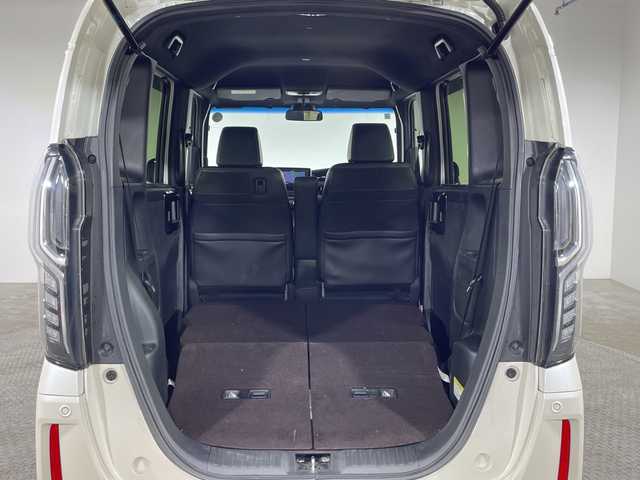 ホンダ Ｎ ＢＯＸ カスタム G L ターボ ホンダセンシング 神奈川県 2017(平29)年 6.6万km プレミアムホワイトパールⅡ ターボ/社外7型メモリーナビゲーション【AVIC-RZ800】/フルセグ　CD DVD　Bluetooth　SD/バックカメラ/両側電動スライドドア/ホンダセンシング/衝突軽減ブレーキ/誤発進抑制機能/後方誤発進抑制機能/歩行者事故低減ステアリング/先行車発進お知らせ機能/アダブティブクルーズコントロール/車線維持支援システム/オートハイビーム/標識認識機能/路外逸脱抑制k伊能/革巻きステアリング/ステチルトステアリング/ステアリングスイッチ/ハーフレザーシート/ビルトインETC/USB電源ソケット/プッシュスタート/スマートキー/LEDヘッドライト/オートライト/フロントフォグランプ/純正リアスポイラー/純正15インチアルミホイール
