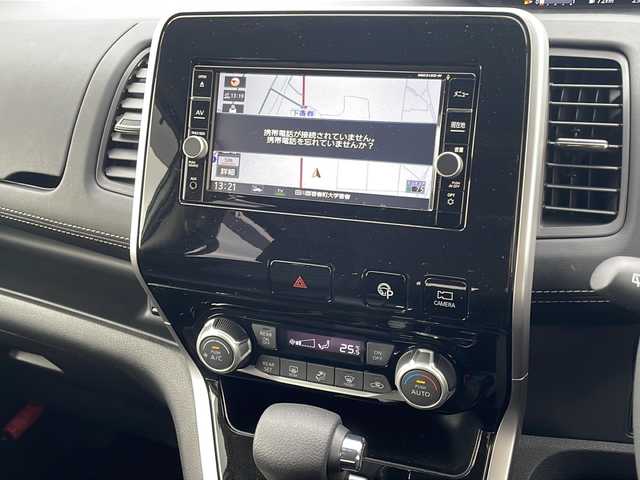 日産 セレナ ハイウェイスターVセレクションⅡ 福岡県 2019(平31)年 3万km ブリリアントホワイトパール 純正7インチSDナビ/CD/DVD再生機能有/Bluetooth/全周囲カメラ/両側パワースライドドア/クルーズコントロール/11インチフリップダウンモニター/純正アルミホイール/セーフティパックA/LEDヘッドライト/純正フロアマット/純正ドライブレコーダー/コーナーセンサー