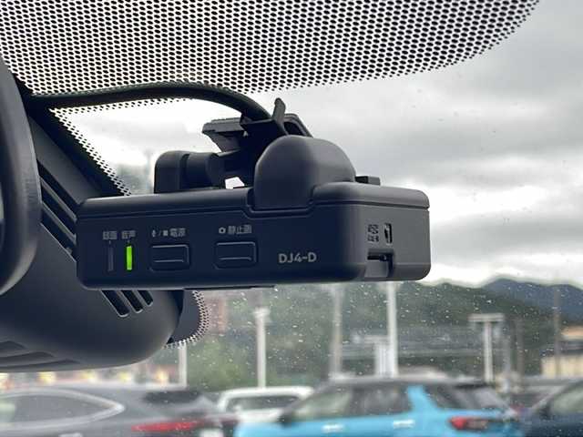 日産 セレナ ハイウェイスターVセレクションⅡ 福岡県 2019(平31)年 3万km ブリリアントホワイトパール 純正7インチSDナビ/CD/DVD再生機能有/Bluetooth/全周囲カメラ/両側パワースライドドア/クルーズコントロール/11インチフリップダウンモニター/純正アルミホイール/セーフティパックA/LEDヘッドライト/純正フロアマット/純正ドライブレコーダー/コーナーセンサー