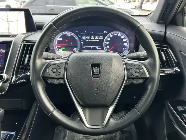 トヨタ クラウン ハイブリッド S Four 道南・函館 2018(平30)年 2.5万km プレシャスブラックパール /純正ナビ//フルセグTV//ドライブレコーダー 前後//バックカメラ//前席シートヒーター//前席パワーシート//革巻きステアリング//ステアリングヒーター//TVキャンセラー//パドルシフト//プリクラッシュセーフティー//ブラインドスポットモニター//リアクロストラフィックアラート//クリアランスソナー//LTA//ビルトインETC//LEDヘッドライト//フォグランプ//EV MODE//クルーズコントロール