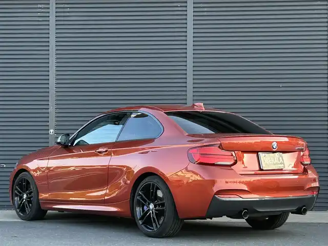 ＢＭＷ Ｍ２４０ｉ クーペ 茨城県 2017(平29)年 4.7万km サンセットオレンジ インテリジェントセーフティー/トランクスポイラー/サンルーフ/前席パワーシート/・運転席メモリー機能付き/純正HDDナビ/バックカメラ/BT接続/CD/DVD再生/前後ドライブレコーダー/パークディスタンスコントロール/USB端子/ACC/パドルシフト/アイドリングストップ/本革巻きステアリング/前席シートヒーター/MTモード付きAT/オートワイパー/オートライト/フォグランプ/リアフォグライト/スマートキー/プッシュスタート/ミラー一体型ETC/純正マット/ステアリングリモコン/スマートキー/プッシュスタート/取説/保証書