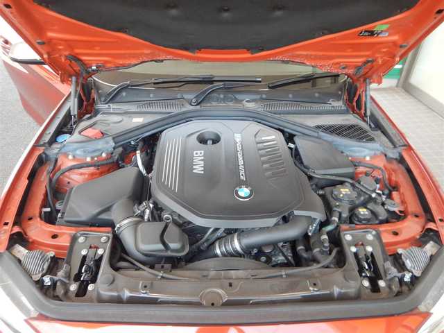 ＢＭＷ Ｍ２４０ｉ クーペ 茨城県 2017(平29)年 4.7万km サンセットオレンジ インテリジェントセーフティー/トランクスポイラー/サンルーフ/前席パワーシート/・運転席メモリー機能付き/純正HDDナビ/バックカメラ/BT接続/CD/DVD再生/前後ドライブレコーダー/パークディスタンスコントロール/USB端子/クルーズコントロール/パドルシフト/アイドリングストップ/本革巻きステアリング/前席シートヒーター/MTモード付きAT/オートワイパー/オートライト/フォグランプ/リアフォグライト/スマートキー/プッシュスタート/ミラー一体型ETC/純正マット/ステアリングリモコン/スマートキー/プッシュスタート/取説/保証書