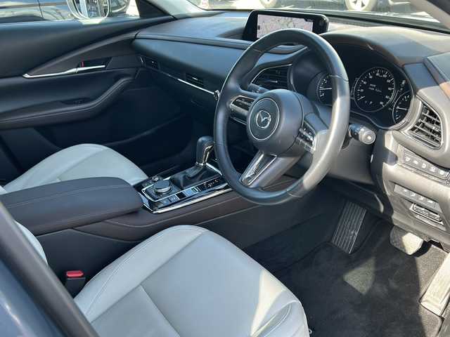マツダ ＣＸ－３０ 20S Lパッケージ 石川県 2020(令2)年 1万km ポリメタルグレーM 純正メモリナビ【DVD/CD/Bluetooth/フルセグ】/全方位カメラ/ETC/ドライブレコーダー/シートメモリ/運転席・助手席シートヒーター/運転席パワーシート/本革巻きステアリング/ステアリングヒーター/パドルシフト/ヘッドアップディスプレイ/オートライト/LEDヘッドライト/前後コーナーセンサー/クルーズコントロール(追従走行有)/４WD/純正アルミホイール