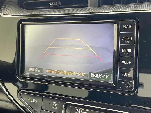 トヨタ アクア S 沖縄県 2018(平30)年 7.1万km ホワイトパールクリスタルシャイン 純正ナビ(NSCP-W68)/ワンセグＴＶ/ＣＤ/Ｂｌｕｅｔｏｏｔｈ/バックカメラ/ＥＴＣ/ドライブレコーダー/プッシュスタート/スマートキー/トヨタセーフティセンス/純正フロアマット/盗難防止装置/保証書　/ドアバイザー