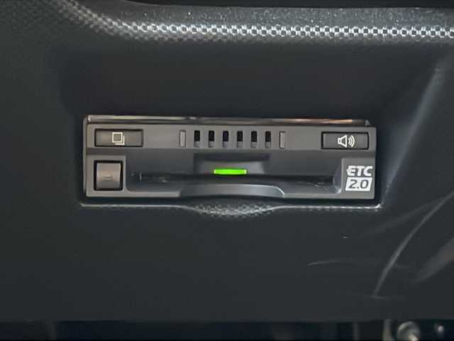 トヨタ ライズ Z 長野県 2023(令5)年 1.8万km ブラックマイカメタリック/シャイニングホワイトパール 禁煙車/ワンオーナー/純正ナビ【NMZK-W73D】/(CD/DVD/フルセグTV/Bluetooth)/スマートアシスト/・衝突回避支援ブレーキ/・ブレーキ制御付誤発進抑制機能/・車線逸脱抑制制御機能/・車線逸脱警報機能/・先行車発進お知らせ機能/・サイドビューランプ/・レーンキープコントロール/・ブラインドスポットモニター/・進入禁止標識認識機能/・アダプティブドライビングビーム/・全車速追従機能付アダプティブクルーズコントロール/パノラミックビューモニター/ビルトインETC2.0/ドライブレコーダー/シートヒーター/革巻きステアリング/ステアリングスイッチ/LEDヘッドライト/フォグランプ/オートライト/電動パーキングブレーキ/ブレーキホールド/スマートキー/Pスタート/電動格納ミラー/純正17インチAW/純正フロアマット