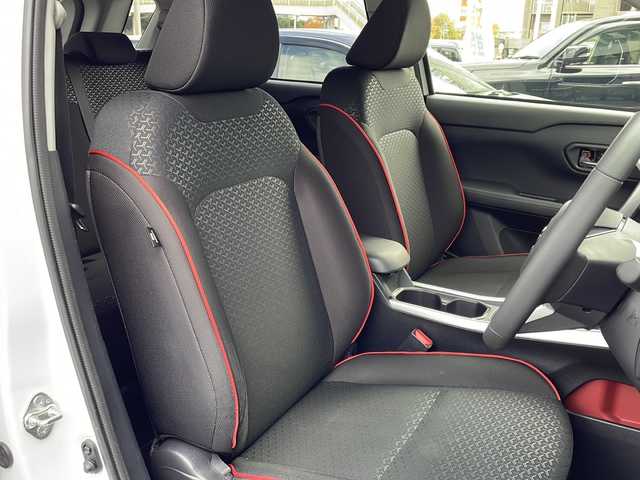 トヨタ ライズ Z 長野県 2023(令5)年 1.8万km ブラックマイカメタリック/シャイニングホワイトパール 禁煙車/ワンオーナー/純正ナビ【NMZK-W73D】/(CD/DVD/フルセグTV/Bluetooth)/スマートアシスト/・衝突回避支援ブレーキ/・ブレーキ制御付誤発進抑制機能/・車線逸脱抑制制御機能/・車線逸脱警報機能/・先行車発進お知らせ機能/・サイドビューランプ/・レーンキープコントロール/・ブラインドスポットモニター/・進入禁止標識認識機能/・アダプティブドライビングビーム/・全車速追従機能付アダプティブクルーズコントロール/パノラミックビューモニター/ビルトインETC2.0/ドライブレコーダー/シートヒーター/革巻きステアリング/ステアリングスイッチ/LEDヘッドライト/フォグランプ/オートライト/電動パーキングブレーキ/ブレーキホールド/スマートキー/Pスタート/電動格納ミラー/純正17インチAW/純正フロアマット