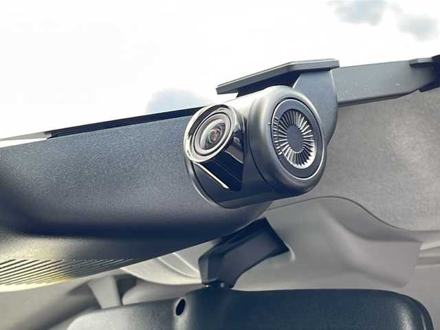 トヨタ ライズ Z 長野県 2023(令5)年 1.8万km ブラックマイカメタリック/シャイニングホワイトパール 禁煙車/ワンオーナー/純正ナビ【NMZK-W73D】/(CD/DVD/フルセグTV/Bluetooth)/スマートアシスト/・衝突回避支援ブレーキ/・ブレーキ制御付誤発進抑制機能/・車線逸脱抑制制御機能/・車線逸脱警報機能/・先行車発進お知らせ機能/・サイドビューランプ/・レーンキープコントロール/・ブラインドスポットモニター/・進入禁止標識認識機能/・アダプティブドライビングビーム/・全車速追従機能付アダプティブクルーズコントロール/パノラミックビューモニター/ビルトインETC2.0/ドライブレコーダー/シートヒーター/革巻きステアリング/ステアリングスイッチ/LEDヘッドライト/フォグランプ/オートライト/電動パーキングブレーキ/ブレーキホールド/スマートキー/Pスタート/電動格納ミラー/純正17インチAW/純正フロアマット