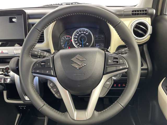 スズキ クロスビー HYBRID MZ 富山県 2025(令7)年 0.1千km キャラバンアイボリーパールメタリック/ホワイト 2トーンルーフ 登録済未使用車/４WD/全方位カメラ/衝突被害軽減ブレーキ/横滑り防止装置/アダプティブクルーズコントロール/レーンキープアシスト/オートマチックハイビーム/ダウンヒルアシストコントロール/盗難防止装置/コーナーセンサー/シートヒーター/パドルシフト/スマートキー/プッシュスタート/アイドリングストップ/ドアバイザー/純正16インチAW