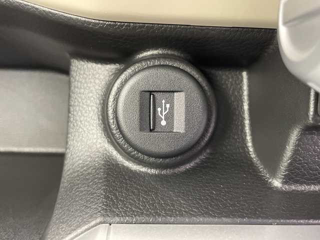 スズキ クロスビー HYBRID MZ 富山県 2025(令7)年 0.1千km キャラバンアイボリーパールメタリック/ホワイト 2トーンルーフ 登録済未使用車/４WD/全方位カメラ/衝突被害軽減ブレーキ/横滑り防止装置/アダプティブクルーズコントロール/レーンキープアシスト/オートマチックハイビーム/ダウンヒルアシストコントロール/盗難防止装置/コーナーセンサー/シートヒーター/パドルシフト/スマートキー/プッシュスタート/アイドリングストップ/ドアバイザー/純正16インチAW