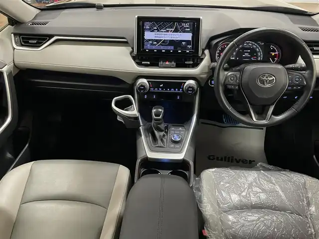 トヨタ ＲＡＶ４ G Zパッケージ 道央・札幌 2020(令2)年 3.4万km アティチュードブラックマイカ 4WD/ワンオーナー/サンルーフ/TRDフルエアロ/純正SDナビ/・フルセグTV/CD/DVD/BT/SD/USB/TVキャンセラー/バックカメラ/Toyota Safety Sense/ ・プリクラッシュセーフティ/ ・レーントレーシングアシスト/ ・オートマチックハイビーム/ ・ロードサインアシスト/ ・レーダークルーズコントロール/ ・先行車発進告知機能/パワーバックドア/純正ドライブレコーダー/前席シートヒーター/横滑り防止装置/ステアリングヒーター/オートクルーズコントロール/ビルトインETC2.0/ブレーキホールド/電動パーキングブレーキ/ブラインドスポットモニター/デジタルインナーミラー/運転席パワーシート/運転席シートメモリ機能/ダウンヒルアシスト/オートライト/オートハイビーム/LEDヘッドライト/フォグライト/リアUSB/プッシュスタート/スマートキー/スペアキー/前後クリアランスソナー/ルーフレーフ/TRD20インチエアロ/革巻きステアリング/カーテンエアバッグ/取扱説明書/ナビ取扱説明書/新車時保証書