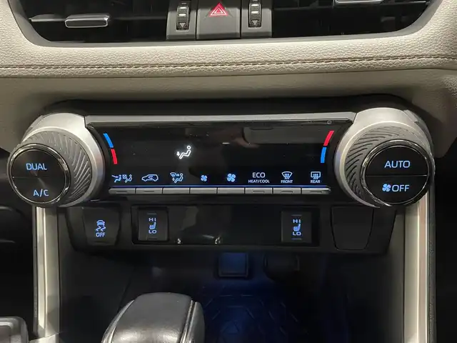 トヨタ ＲＡＶ４ G Zパッケージ 道央・札幌 2020(令2)年 3.4万km アティチュードブラックマイカ 4WD/ワンオーナー/サンルーフ/TRDフルエアロ/純正SDナビ/・フルセグTV/CD/DVD/BT/SD/USB/TVキャンセラー/バックカメラ/Toyota Safety Sense/ ・プリクラッシュセーフティ/ ・レーントレーシングアシスト/ ・オートマチックハイビーム/ ・ロードサインアシスト/ ・レーダークルーズコントロール/ ・先行車発進告知機能/パワーバックドア/純正ドライブレコーダー/前席シートヒーター/横滑り防止装置/ステアリングヒーター/オートクルーズコントロール/ビルトインETC2.0/ブレーキホールド/電動パーキングブレーキ/ブラインドスポットモニター/デジタルインナーミラー/運転席パワーシート/運転席シートメモリ機能/ダウンヒルアシスト/オートライト/オートハイビーム/LEDヘッドライト/フォグライト/リアUSB/プッシュスタート/スマートキー/スペアキー/前後クリアランスソナー/ルーフレーフ/TRD20インチエアロ/革巻きステアリング/カーテンエアバッグ/取扱説明書/ナビ取扱説明書/新車時保証書