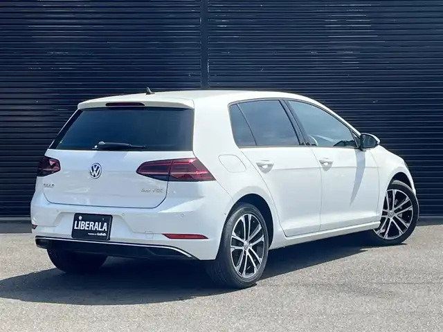フォルクスワーゲン ゴルフ TDI コンフォートL マイスター 静岡県 2019(令1)年 1.6万km ピュアホワイト ブラインドスポットアシスト/デジタルメータークラスター/ジェスチャーコントロール/DiscoverPro/(Bluetooth/CarPlay)/衝突被害軽減システム/バックカメラ/アダプティブクルーズコントロール/レーンキープアシスト/パーキングアシスト/スマートキー/ETC2.0/ドライブレコーダー/純正フロアマット/純正17インチアルミホイール/保証書/取扱説明書/スペアキー