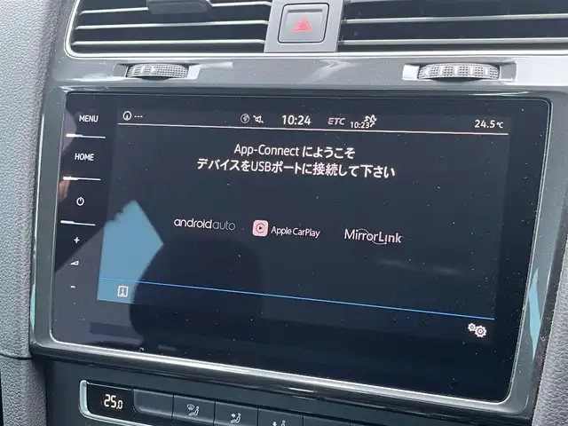 フォルクスワーゲン ゴルフ TDI コンフォートL マイスター 静岡県 2019(令1)年 1.6万km ピュアホワイト ブラインドスポットアシスト/デジタルメータークラスター/ジェスチャーコントロール/DiscoverPro/(Bluetooth/CarPlay)/衝突被害軽減システム/バックカメラ/アダプティブクルーズコントロール/レーンキープアシスト/パーキングアシスト/スマートキー/ETC2.0/ドライブレコーダー/純正フロアマット/純正17インチアルミホイール/保証書/取扱説明書/スペアキー
