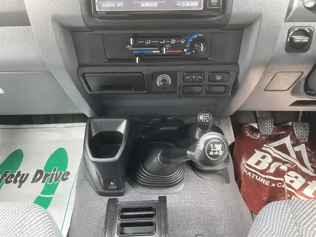 トヨタ ランドクルーザー 長野県 2015(平27)年 7.6万km ゴールドマイカM 4WD/5MT/純正SDナビ/(AM/FM/CD/DVD/SD/Bluetooth)/フルセグTV/バックカメラ/ETC/ドアバイザー/ドライブレコーダー/冬タイヤ積込み