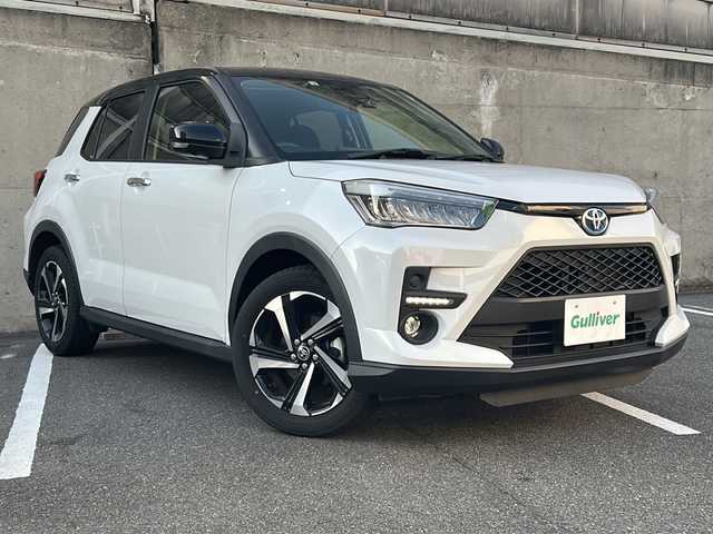 トヨタ ライズ Z 愛知県 2022(令4)年 1.5万km ブラックマイカメタリック/シャイニングホワイトパール 登録時走行15069km/ワンオーナー/S-PDL/スマートアシスト/・衝突回避支援ブレーキ機能/・衝突警報/・車線逸脱警報/・車線逸脱抑制制御機能/・ふらつき警報/・路側逸脱警報/・ブレーキ制御付誤発進抑制機能/・先行車発進お知らせ機能/・アダプティブドライビングビーム/・コーナーセンサー/・標識認識機能（進入禁止/最高速度/一時停止）/・アダプティブクルーズコントロール/・サイドビューランプ/・レーンキープコントロール/コーナリングレーンアシスト/車両接近通報装置/純正9インチディスプレイオーディオ/Apple CarPlay・Android Auto・Bluetooth・AM・FM・HDMI/フルセグTV/全方位カメラ/バックカメラ/前席シートヒーター/ビルトインETC/ステアリングスイッチ/LEDヘッドライト・LEDフォグ/オートリトラミラー/ブレーキホールド/前後ドライブレコーダー/USB端子/R5.6.7年記録簿/保証書/取説/スペアスマートキー