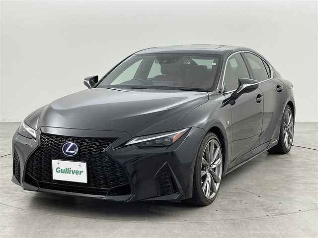 レクサス ＩＳ 300 Fスポーツ 福岡県 2021(令3)年 4.6万km グラファイトブラックガラスフレーク サンルーフ　/純正１０．３型ナビ　/フルセグTV　/全方位カメラ　/ＥＴＣ２．０　/前後ドラレコ　/レーダークルーズコントロール　/コーナーセンサー　/衝突被害軽減ブレーキ　/レーンキープ　/ＰＫＳＢ　/ＢＳＭ　/オートマチックハイビーム　/パドルシフト　/赤革シート　/パワーシート　/シートヒーター　/ステアリングヒーター　/純正１９インチアルミホイール