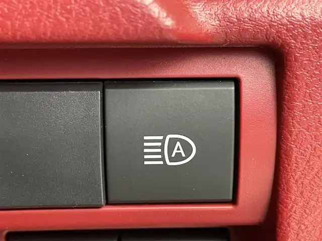 レクサス ＩＳ 300h Fスポーツ 茨城県 2021(令3)年 4.6万km グラファイトブラックガラスフレーク サンルーフ　/純正１０．３型ナビ　/フルセグTV　/全方位カメラ　/ＥＴＣ２．０　/前後ドラレコ　/レーダークルーズコントロール　/コーナーセンサー　/衝突被害軽減ブレーキ　/レーンキープ　/ＰＫＳＢ　/ＢＳＭ　/オートマチックハイビーム　/パドルシフト　/赤革シート　/パワーシート　/シートヒーター　/ステアリングヒーター　/純正１９インチアルミホイール