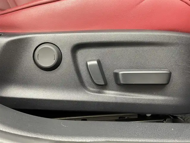 レクサス ＩＳ 300h Fスポーツ 茨城県 2021(令3)年 4.6万km グラファイトブラックガラスフレーク サンルーフ　/純正１０．３型ナビ　/フルセグTV　/全方位カメラ　/ＥＴＣ２．０　/前後ドラレコ　/レーダークルーズコントロール　/コーナーセンサー　/衝突被害軽減ブレーキ　/レーンキープ　/ＰＫＳＢ　/ＢＳＭ　/オートマチックハイビーム　/パドルシフト　/赤革シート　/パワーシート　/シートヒーター　/ステアリングヒーター　/純正１９インチアルミホイール