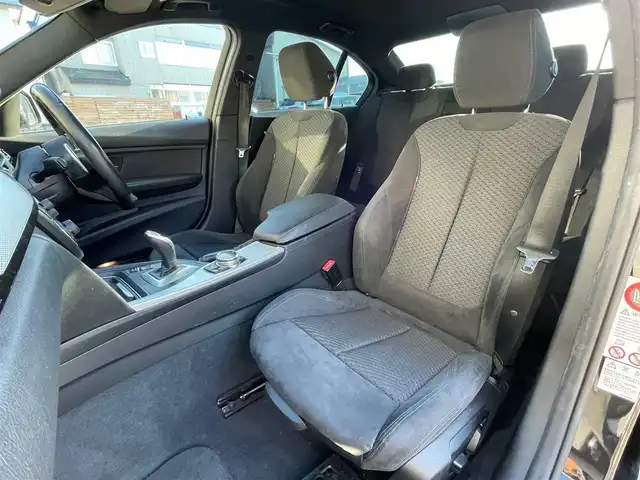 ＢＭＷ ３２０ｄ Mスポーツ 青森県 2015(平27)年 15.3万km サファイアブラックP 純正HDDナビ/（Bluetooth・CD・DVD・AUX・USB）/バックカメラ/アダプティブクルーズコントロール/レーンキープアシスト/メモリー付パワーシート/ミラー一体型ETC/純正アルミホイール18インチ/革巻きステアリング/ステアリングスイッチ/パドルシフト/MTモード付AT/ウインカーミラー/電動リアゲート/オートLEDライト/フォグランプ/コーナーセンサー/プッシュスタート/スマートキー/ABS/横滑り防止機能/盗難防止/取説/保証書