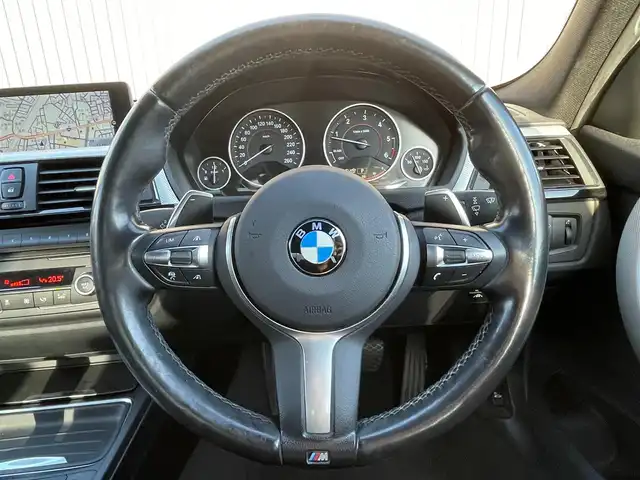 ＢＭＷ ３２０ｄ Mスポーツ 青森県 2015(平27)年 15.3万km サファイアブラックP 純正HDDナビ/（Bluetooth・CD・DVD・AUX・USB）/バックカメラ/アダプティブクルーズコントロール/レーンキープアシスト/メモリー付パワーシート/ミラー一体型ETC/純正アルミホイール18インチ/革巻きステアリング/ステアリングスイッチ/パドルシフト/MTモード付AT/ウインカーミラー/電動リアゲート/オートLEDライト/フォグランプ/コーナーセンサー/プッシュスタート/スマートキー/ABS/横滑り防止機能/盗難防止/取説/保証書
