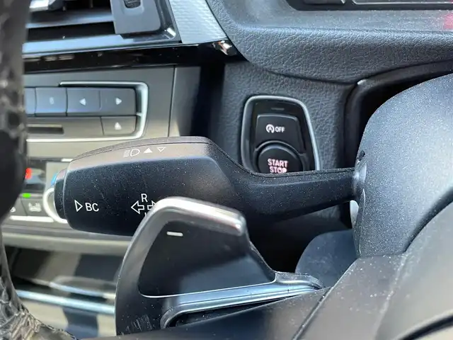 ＢＭＷ ３２０ｄ Mスポーツ 青森県 2015(平27)年 15.3万km サファイアブラックP 純正HDDナビ/（Bluetooth・CD・DVD・AUX・USB）/バックカメラ/アダプティブクルーズコントロール/レーンキープアシスト/メモリー付パワーシート/ミラー一体型ETC/純正アルミホイール18インチ/革巻きステアリング/ステアリングスイッチ/パドルシフト/MTモード付AT/ウインカーミラー/電動リアゲート/オートLEDライト/フォグランプ/コーナーセンサー/プッシュスタート/スマートキー/ABS/横滑り防止機能/盗難防止/取説/保証書