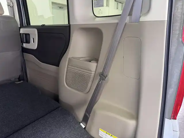 ホンダ Ｎ ＢＯＸ G L ターボ ホンダセンシング 三重県 2018(平30)年 2.2万km モーニングミストブルーM ガソリン・ターボ/FF/MTモード付インパネCVT/純正 8インチナビ VXU-195NBi/（CD/DVD/FM/AM/TV/SD/MusicRack/iPod/USB/Bluetooth/CarPlay）/バックカメラ/両側パワースライドドア/ドライブレコーダー 前方/ビルトイン ETC/Honda SENSING/・衝突軽減ブレーキ［CMBS］/・車線維持支援システム［LKAS］/・路外逸脱抑制機能/・アダプティブクルーズコントロール［ACC］/・先行車発進お知らせ機能/・標識認識機能/装備/・オートライト/・LEDヘッドランプ/・パドルシフト/・オートエアコン/・ステアリングスイッチ/・2.5A 急速充電対応 USB充電ジャックx2/・電動格納ドアミラー/・リヤドアロールサンシェード/・プッシュスタート/・14インチスチールホイール＋純正ホイールキャップ/・スマートキーx2/・保/取/ナビ取/など