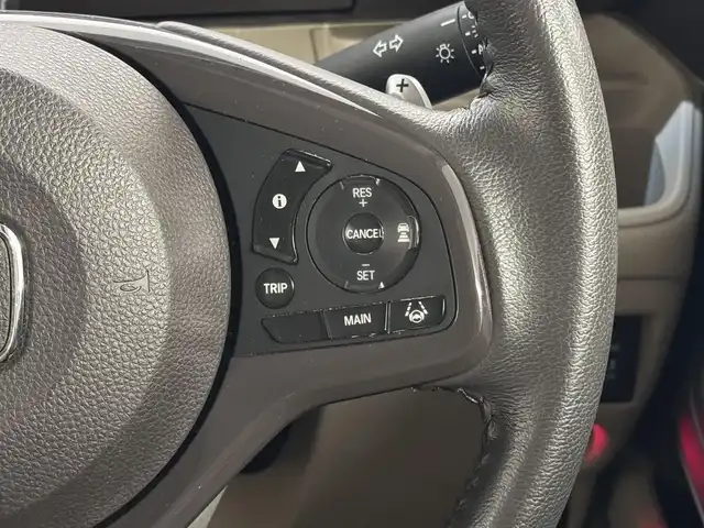 ホンダ Ｎ ＢＯＸ G L ターボ ホンダセンシング 三重県 2018(平30)年 2.2万km モーニングミストブルーM ガソリン・ターボ/FF/MTモード付インパネCVT/純正 8インチナビ VXU-195NBi/（CD/DVD/FM/AM/TV/SD/MusicRack/iPod/USB/Bluetooth/CarPlay）/バックカメラ/両側パワースライドドア/ドライブレコーダー 前方/ビルトイン ETC/Honda SENSING/・衝突軽減ブレーキ［CMBS］/・車線維持支援システム［LKAS］/・路外逸脱抑制機能/・アダプティブクルーズコントロール［ACC］/・先行車発進お知らせ機能/・標識認識機能/装備/・オートライト/・LEDヘッドランプ/・パドルシフト/・オートエアコン/・ステアリングスイッチ/・2.5A 急速充電対応 USB充電ジャックx2/・電動格納ドアミラー/・リヤドアロールサンシェード/・プッシュスタート/・14インチスチールホイール＋純正ホイールキャップ/・スマートキーx2/・保/取/ナビ取/など