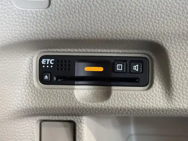 ホンダ Ｎ ＢＯＸ G L ターボ ホンダセンシング 三重県 2018(平30)年 2.2万km モーニングミストブルーM ガソリン・ターボ/FF/MTモード付インパネCVT/純正 8インチナビ VXU-195NBi/（CD/DVD/FM/AM/TV/SD/MusicRack/iPod/USB/Bluetooth/CarPlay）/バックカメラ/両側パワースライドドア/ドライブレコーダー 前方/ビルトイン ETC/Honda SENSING/・衝突軽減ブレーキ［CMBS］/・車線維持支援システム［LKAS］/・路外逸脱抑制機能/・アダプティブクルーズコントロール［ACC］/・先行車発進お知らせ機能/・標識認識機能/装備/・オートライト/・LEDヘッドランプ/・パドルシフト/・オートエアコン/・ステアリングスイッチ/・2.5A 急速充電対応 USB充電ジャックx2/・電動格納ドアミラー/・リヤドアロールサンシェード/・プッシュスタート/・14インチスチールホイール＋純正ホイールキャップ/・スマートキーx2/・保/取/ナビ取/など