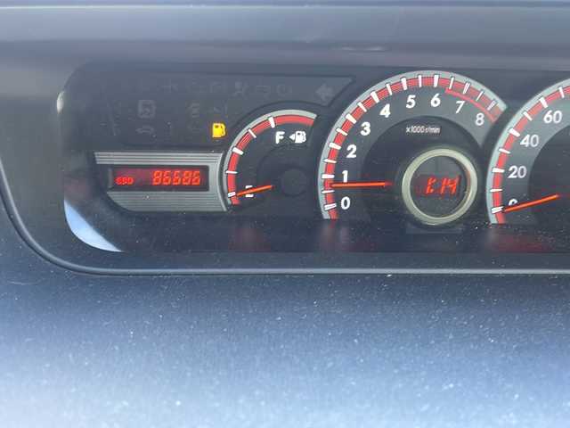 トヨタ ヴォクシー ZS 煌Ⅱ 長野県 2012(平24)年 8.7万km ブラック ・純正8インチHDDナビゲーション/CD DVD フルセグTV Bluetooth/・バックカメラ/・ビルトインETC/・ワンオーナー/・両側パワースライドドア/・パドルシフト/・ステアリングリモコン/・スマートキー/・エンジンプッシュスタート/・ウィンカーミラー/・電動格納ミラー