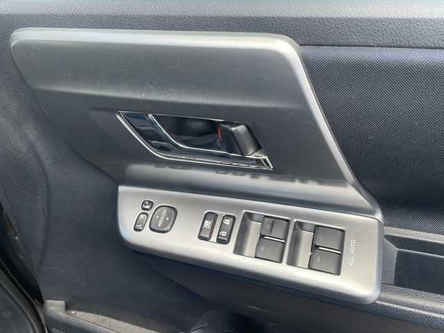 トヨタ ヴォクシー ZS 煌Ⅱ 長野県 2012(平24)年 8.7万km ブラック ・純正8インチHDDナビゲーション/CD DVD フルセグTV Bluetooth/・バックカメラ/・ビルトインETC/・ワンオーナー/・両側パワースライドドア/・パドルシフト/・ステアリングリモコン/・スマートキー/・エンジンプッシュスタート/・ウィンカーミラー/・電動格納ミラー