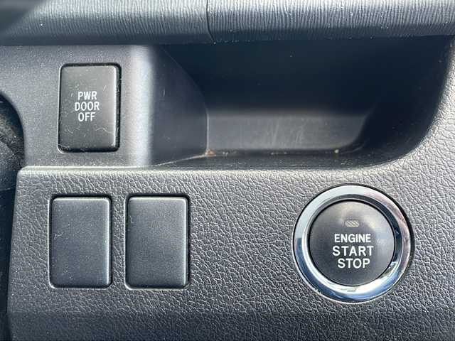 トヨタ ヴォクシー ZS 煌Ⅱ 長野県 2012(平24)年 8.7万km ブラック ・純正8インチHDDナビゲーション/CD DVD フルセグTV Bluetooth/・バックカメラ/・ビルトインETC/・ワンオーナー/・両側パワースライドドア/・パドルシフト/・ステアリングリモコン/・スマートキー/・エンジンプッシュスタート/・ウィンカーミラー/・電動格納ミラー