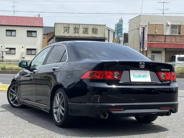 ホンダ アコード ユーロ R 三重県 2007(平19)年 14.2万km ナイトホークブラックパール ♪6速マニュアル/♪車検 令和8年8月6日迄/社外ディスプレイオーディオ/・Bluetoothオーディオ/momoステアリング/レカロシート/HIDヘッドライト/フォグライト/ウィンカーミラー/純正17インチAW/フロアマット/スモークフィルム/電格ミラー/ETC