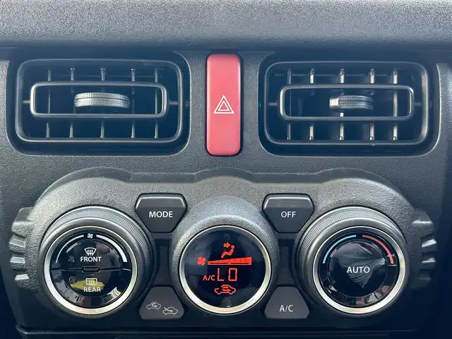 スズキ ジムニー シエラ JL 福岡県 2023(令5)年 1.8万km シフォンアイボリーM ワンオーナー/パイオニア製純正ナビ（PVH-9300DVSZ）/（AM/FM/BT/CD/DVD）/ビルトインETC/ドライブレコーダー/背面タイヤ/バックカメラ/クルーズコントロール/４WD/ダウンヒルアシストコントロール/プッシュスタート/スペアキー×１/フォグライト/純正フロアマット/純正15インチアルミホイール/衝突被害軽減システム/横滑り防止装置/保証書/取扱説明書