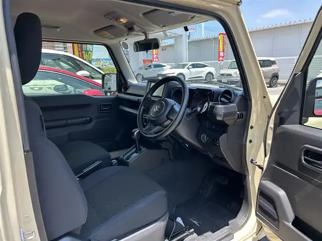 スズキ ジムニー シエラ JL 福岡県 2023(令5)年 1.8万km シフォンアイボリーM ワンオーナー/パイオニア製純正ナビ（PVH-9300DVSZ）/（AM/FM/BT/CD/DVD）/ビルトインETC/ドライブレコーダー/背面タイヤ/バックカメラ/クルーズコントロール/４WD/ダウンヒルアシストコントロール/プッシュスタート/スペアキー×１/フォグライト/純正フロアマット/純正15インチアルミホイール/衝突被害軽減システム/横滑り防止装置/保証書/取扱説明書