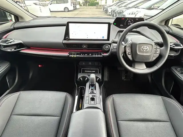 トヨタ プリウス Z 大阪府 2025(令7)年 1万km プラチナホワイトパールマイカ ワンオーナー/BSM/モデリスタエアロ/純正ディスプレイオーディオ（ナビ付/BT/フルセグ）/車外カメラ（バック/全方位）/衝突被害軽減システム/レーンキープアシスト/横滑り防止装置/ビルトインETC2.0/パワーシート（D席）/デジタルインナーミラー/パワーバックドア/純正AW（19インチ）/純正LEDライト/純正フロアマット/スマートキー/保証書/取扱説明書