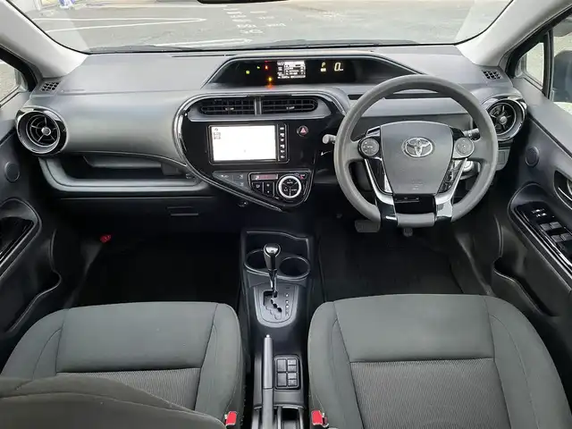 トヨタ アクア S スタイルブラック 熊本県 2018(平30)年 7.6万km ブラックマイカ モデリスタエアロ/衝突軽減ブレーキ/レーンキープアシスト/プッシュスタート/純正ナビ/（CD・DVD・フルセグTV・BTオーディオ・SD）/バックカメラ/ビルトインETC/社外15インチAW/LEDヘッドライト/オートライト/フォグライト/前後コーナーセンサー/横滑り防止装置/ウィンカーミラー/純正フロアマット/ドアバイザー