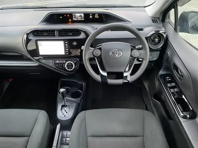 トヨタ アクア S スタイルブラック 熊本県 2018(平30)年 7.6万km ブラックマイカ モデリスタエアロ/衝突軽減ブレーキ/レーンキープアシスト/プッシュスタート/純正ナビ/（CD・DVD・フルセグTV・BTオーディオ・SD）/バックカメラ/ビルトインETC/社外15インチAW/LEDヘッドライト/オートライト/フォグライト/前後コーナーセンサー/横滑り防止装置/ウィンカーミラー/純正フロアマット/ドアバイザー