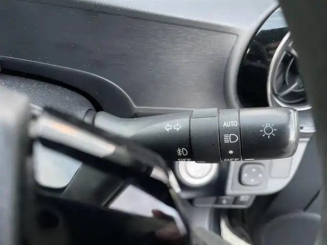 トヨタ アクア S スタイルブラック 熊本県 2018(平30)年 7.6万km ブラックマイカ モデリスタエアロ/衝突軽減ブレーキ/レーンキープアシスト/プッシュスタート/純正ナビ/（CD・DVD・フルセグTV・BTオーディオ・SD）/バックカメラ/ビルトインETC/社外15インチAW/LEDヘッドライト/オートライト/フォグライト/前後コーナーセンサー/横滑り防止装置/ウィンカーミラー/純正フロアマット/ドアバイザー