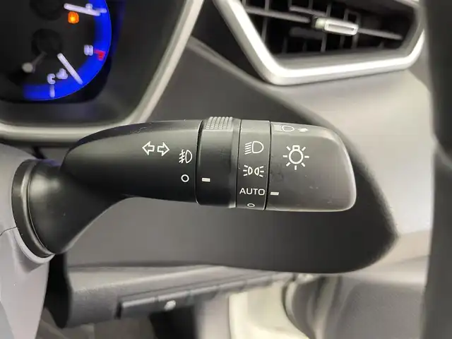 トヨタ カローラ スポーツ ハイブリッドG Z 福井県 2018(平30)年 4.5万km ホワイトパールクリスタルシャイン 純正７型ＳＤナビ　型式：ＮＳＺＴ－Ｗ６６Ｔ（CD/DVD/USB/BT/Ipod/AM/FM/TV/SD）/バックカメラ /純正フロアマット /純正アルミホイール/純正ビルトインETC /コーナーセンサー /純正LEDヘッドライト/純正フォグランプ/トヨタセーフティセンス